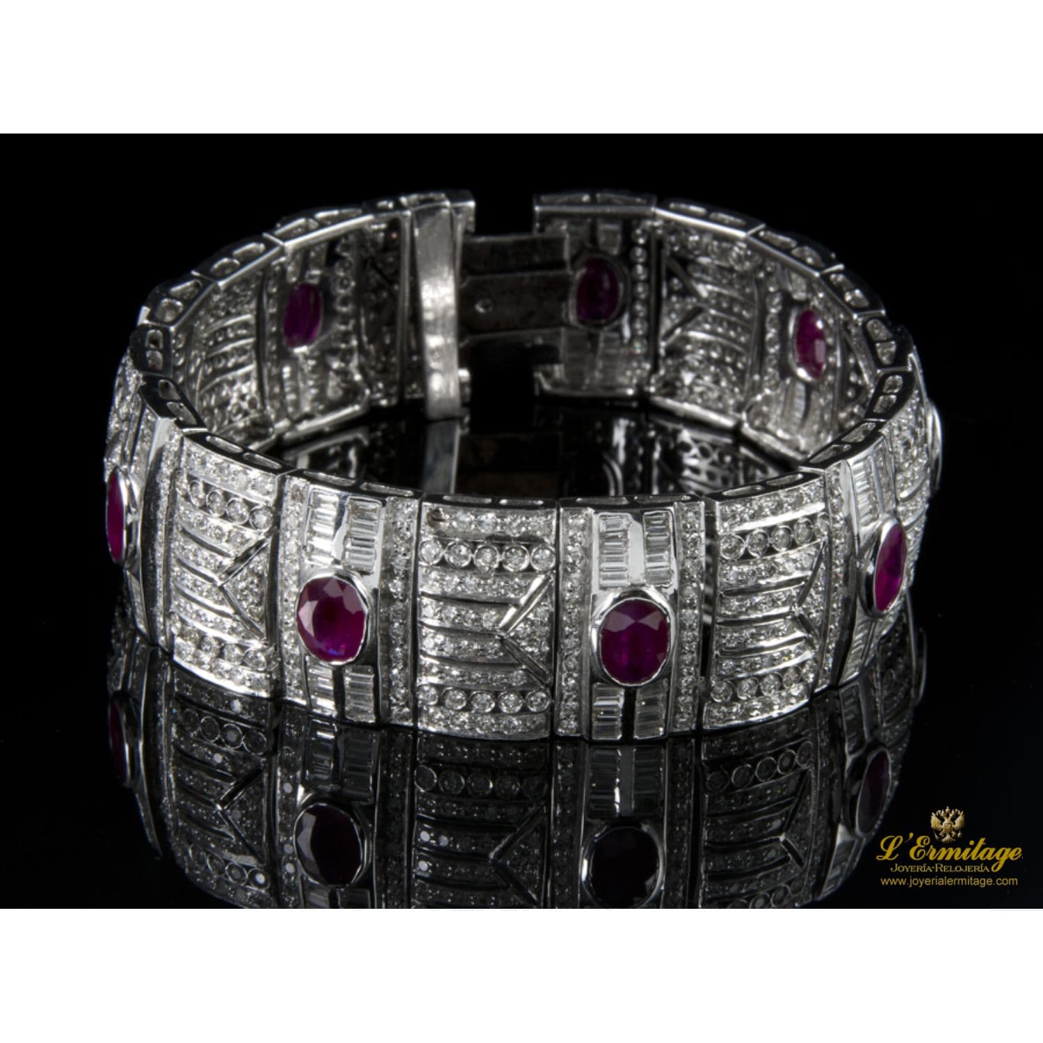 Pulsera ancha oro blanco diamantes y rubíes