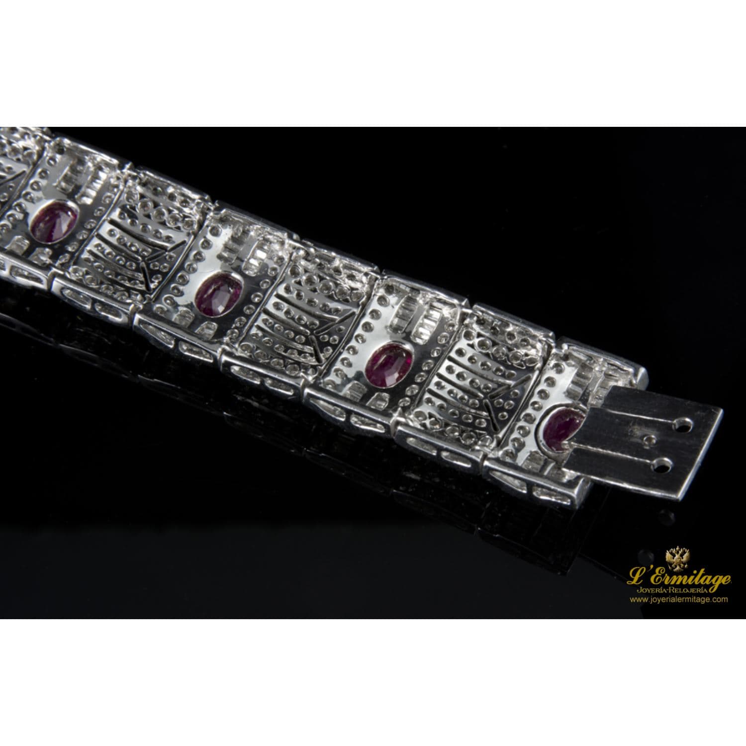 Pulsera ancha oro blanco diamantes y rubíes