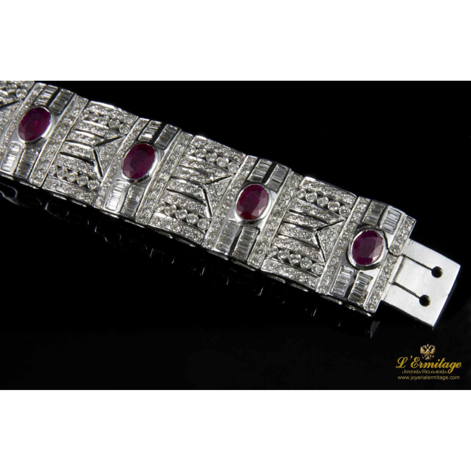 Pulsera ancha oro blanco diamantes y rubíes
